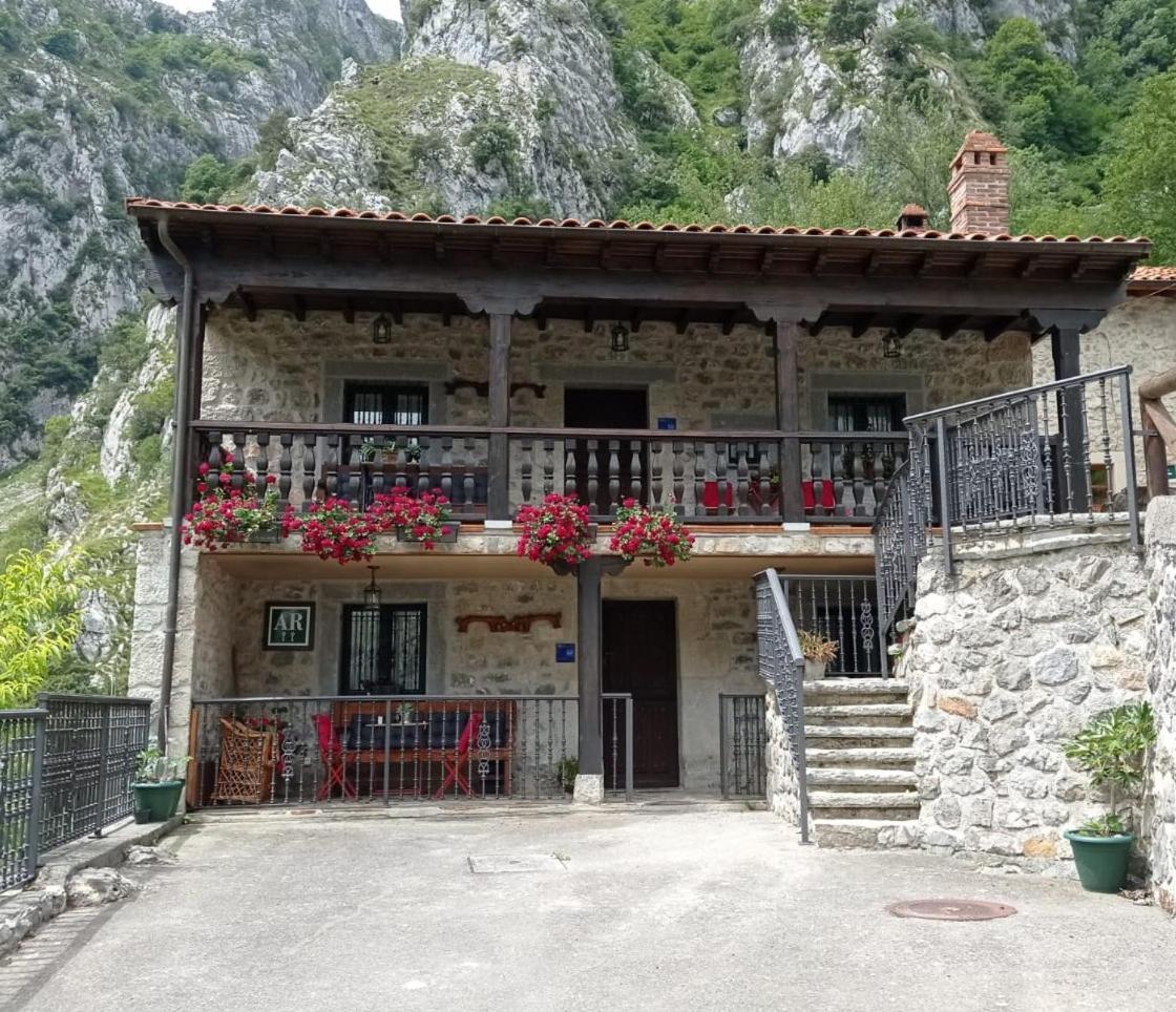 Apartmán El Portal Del Abuelo Arenas De Cabrales Exteriér fotografie