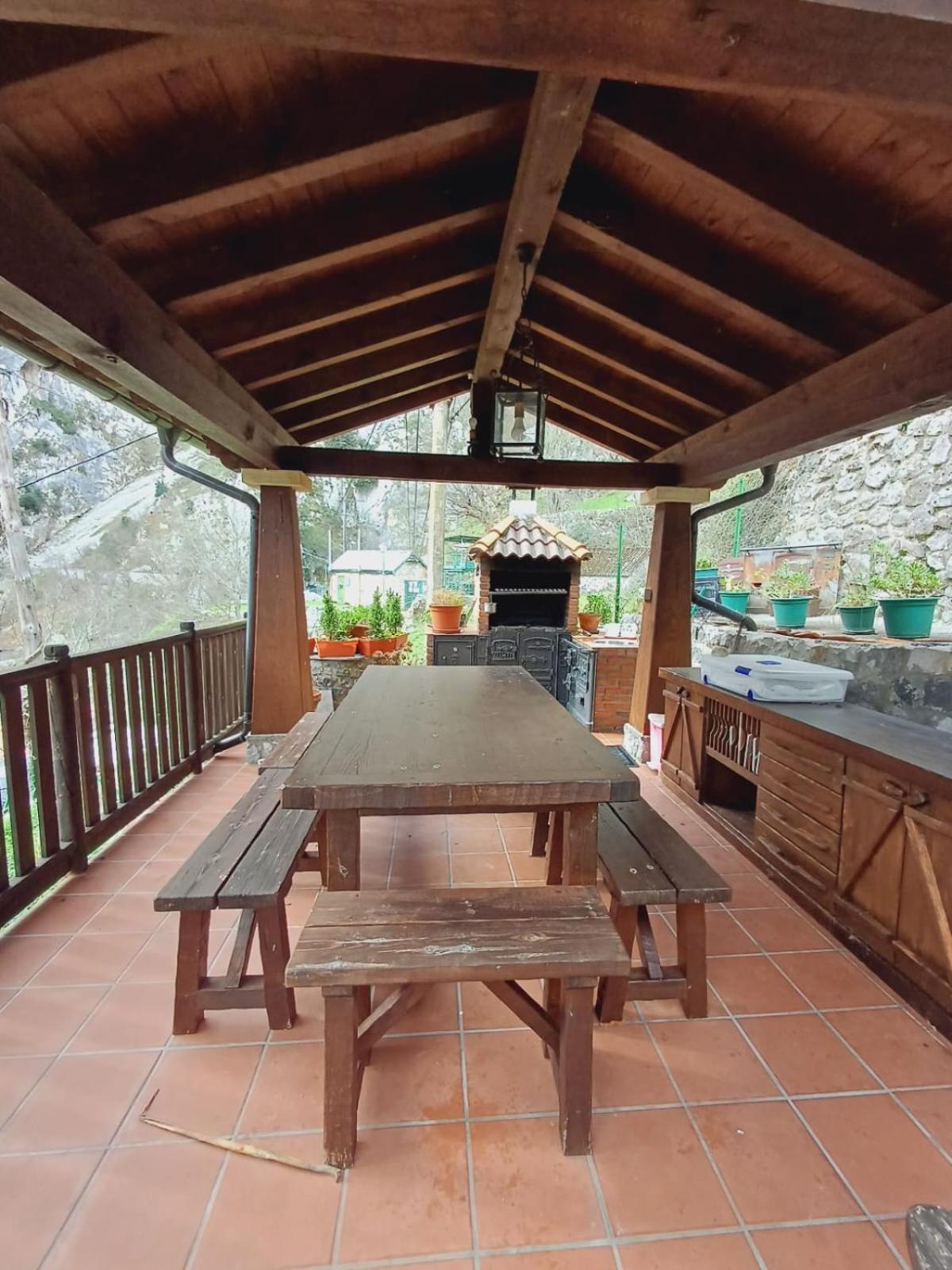 Apartmán El Portal Del Abuelo Arenas De Cabrales Exteriér fotografie
